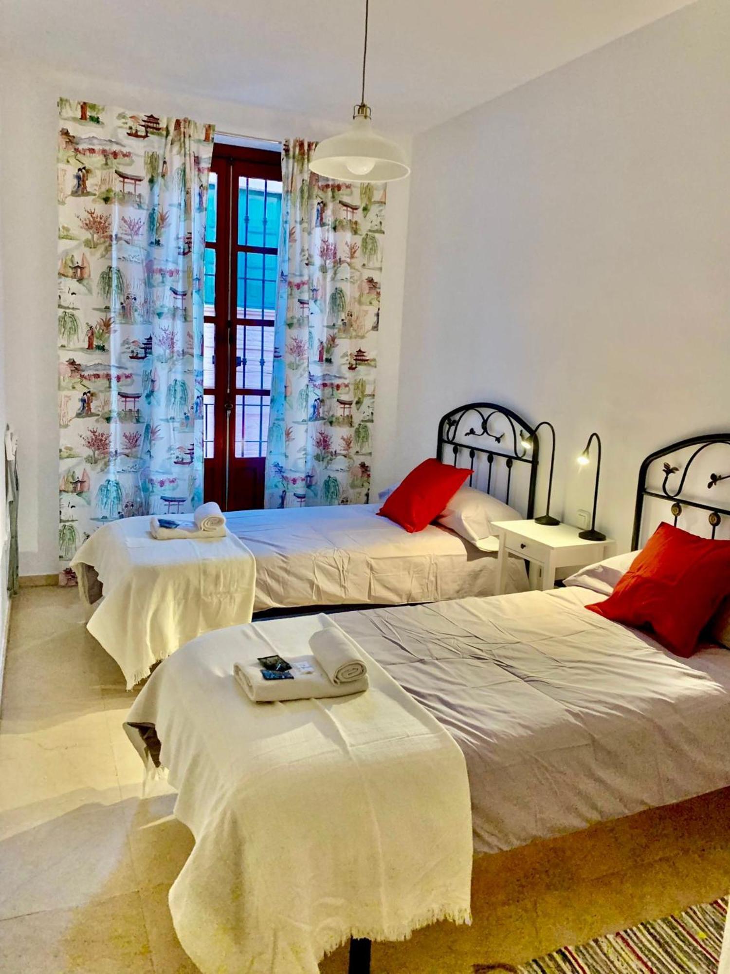 Apartamento Torre De La Plata Sevilla Eksteriør billede
